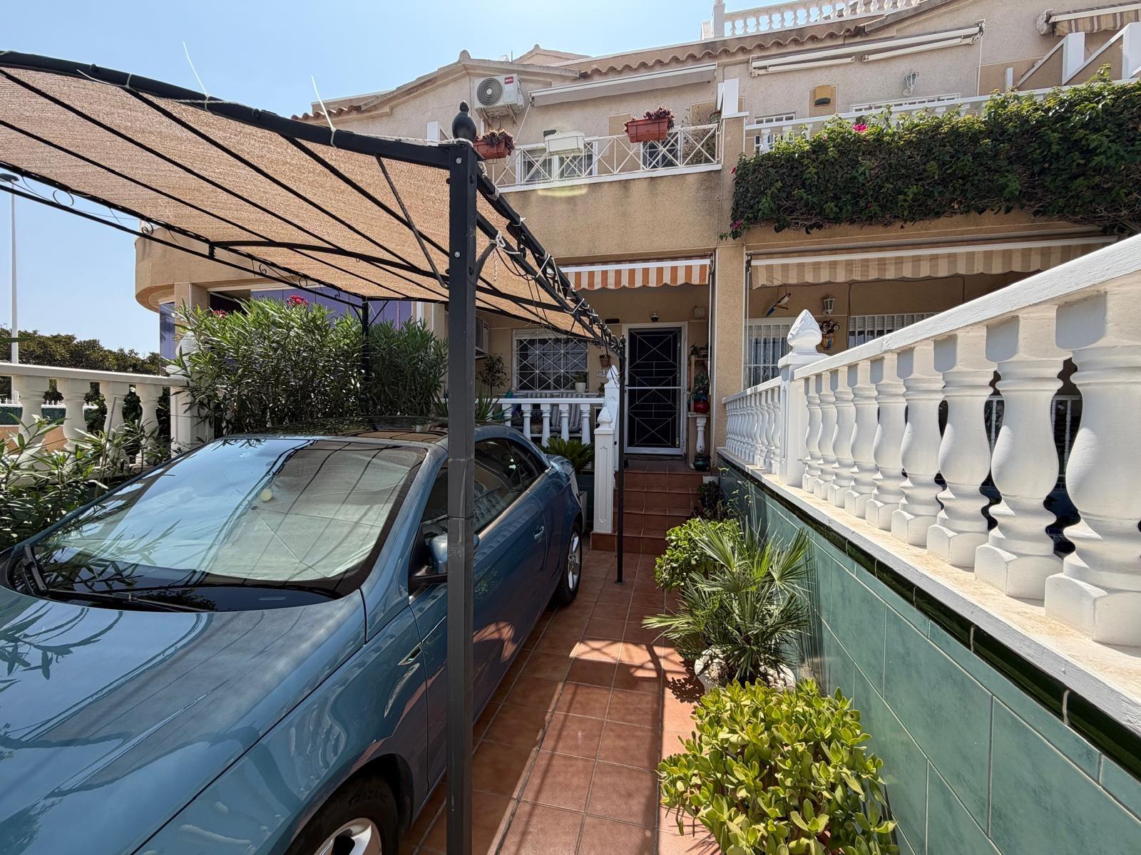 CASA ADOSADA JUNTO A LA LAGUNA ROSA DE 3 HAB CON 1 BAÑO 1 AS - foto 2