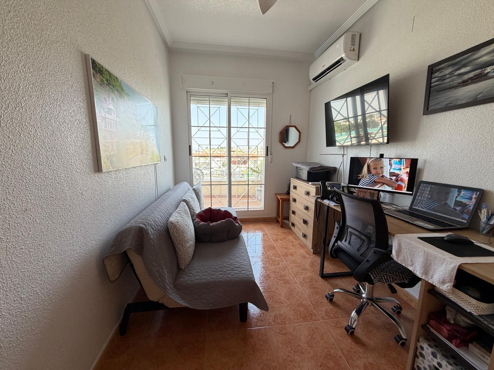 CASA ADOSADA JUNTO A LA LAGUNA ROSA DE 3 HAB CON 1 BAÑO 1 AS - foto 17