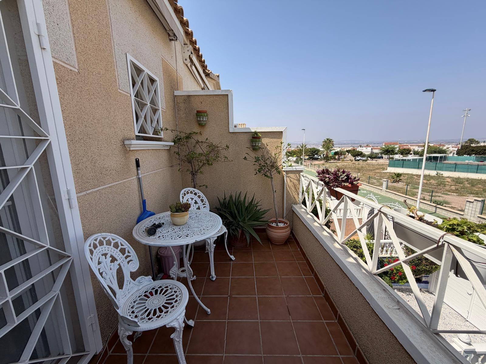 CASA ADOSADA JUNTO A LA LAGUNA ROSA DE 3 HAB CON 1 BAÑO 1 AS - foto 19