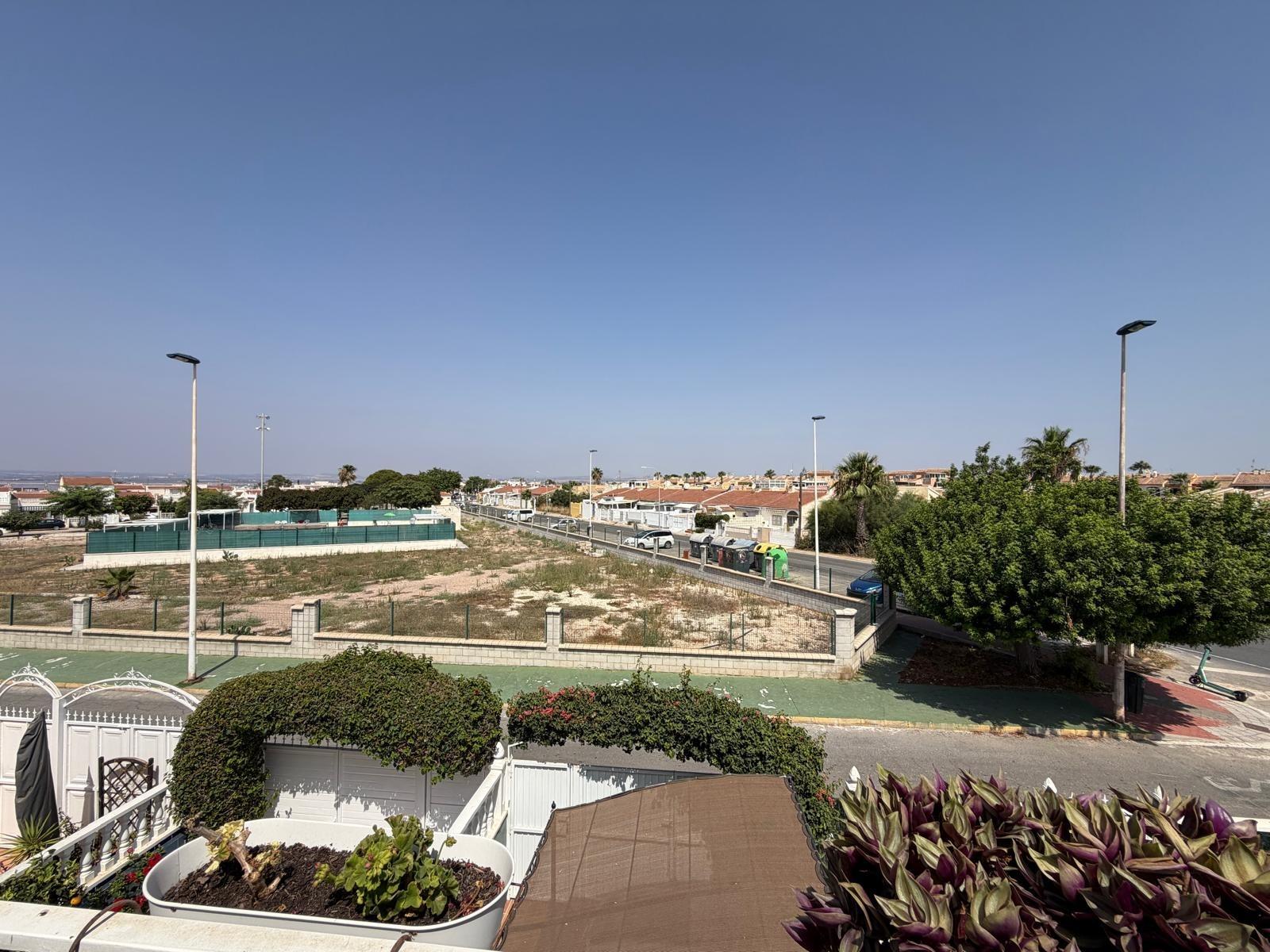 CASA ADOSADA JUNTO A LA LAGUNA ROSA DE 3 HAB CON 1 BAÑO 1 AS - foto 20