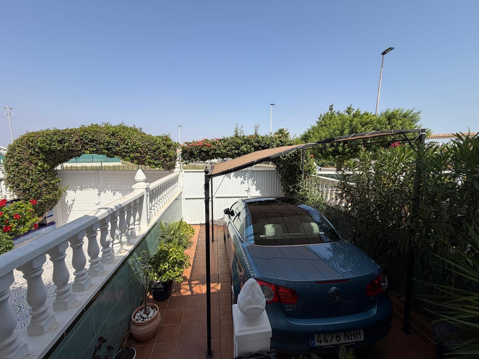 CASA ADOSADA JUNTO A LA LAGUNA ROSA DE 3 HAB CON 1 BAÑO 1 AS - foto 4