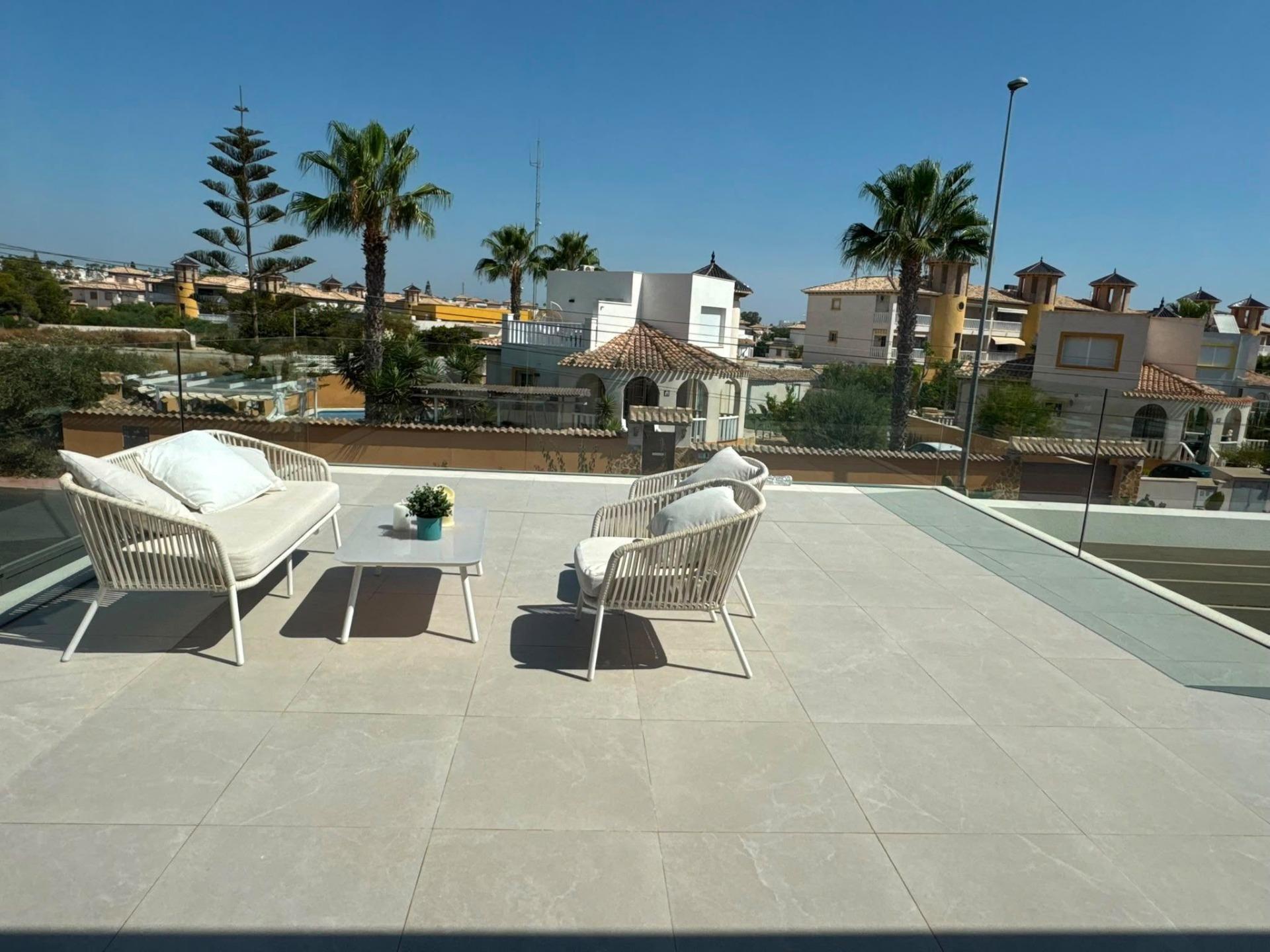 VILLA INDEPENDIENTE A ESTRENAR CON PISCINA PRIVADA | LOMAS D - foto 38