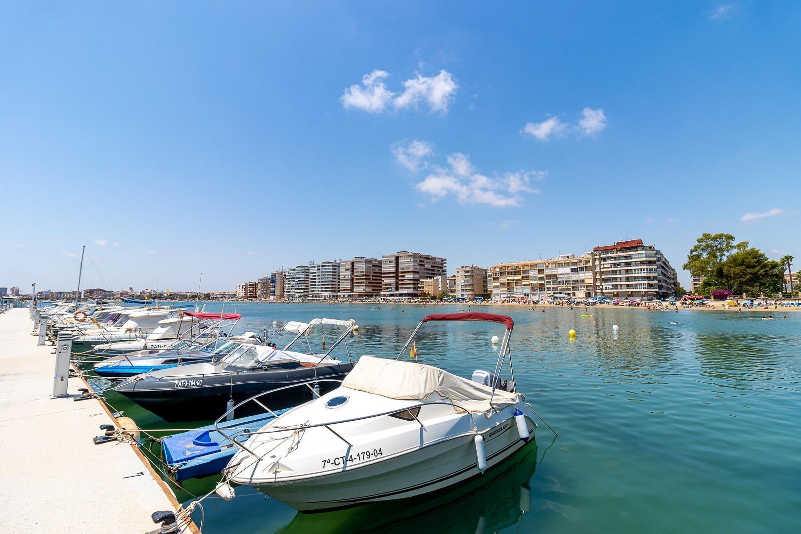 DÚPLEX REFORMADO A UN PASO DE LA PLAYA | TORREVIEJA - foto 36