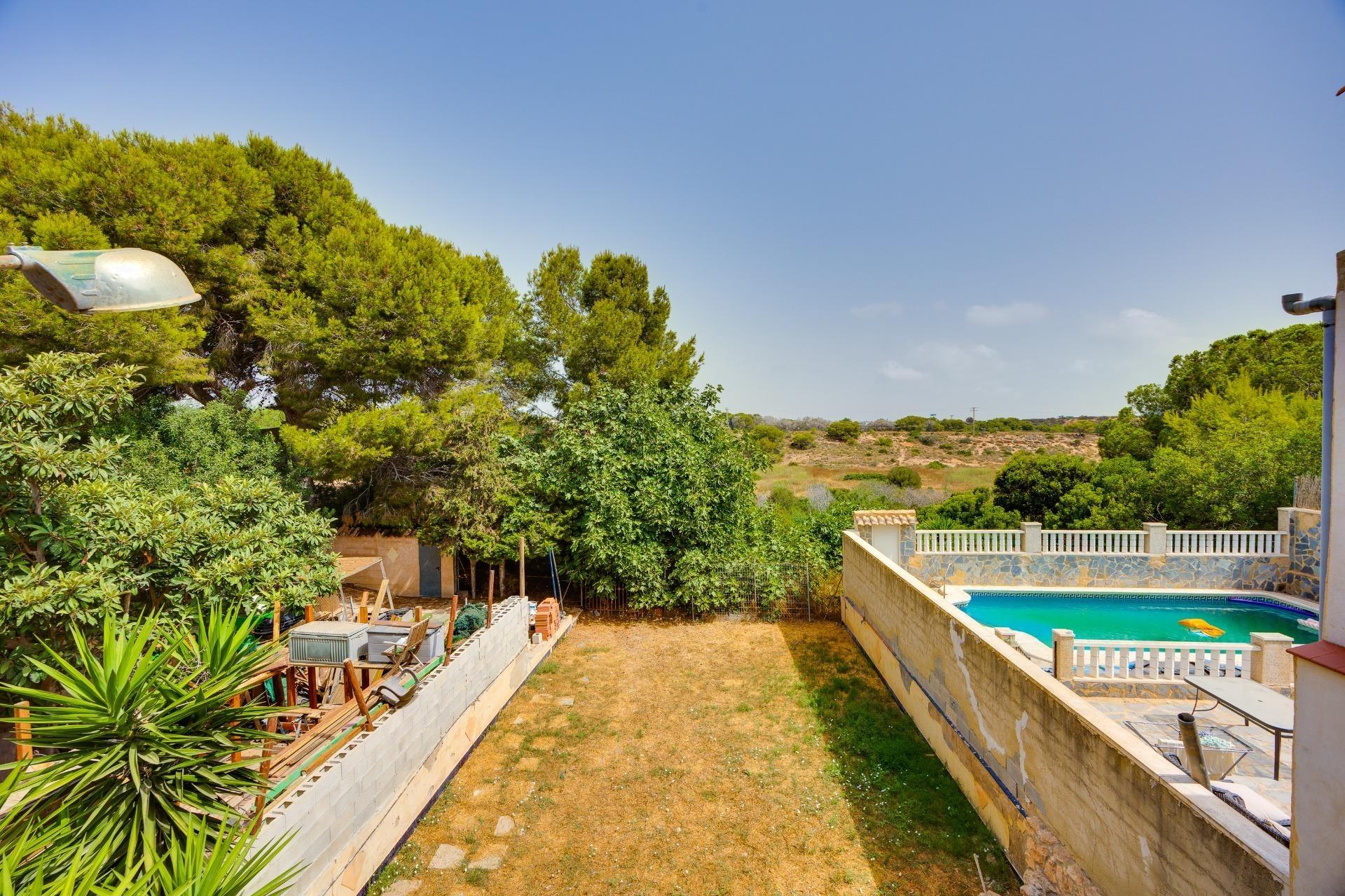 VILLA ADOSADA CON GRAN POTENCIAL | MONTEZENIA – ORIHUELA COS - foto 33