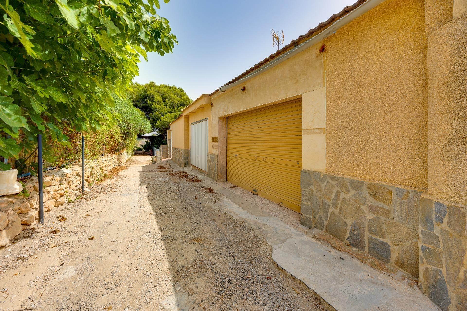 VILLA ADOSADA CON GRAN POTENCIAL | MONTEZENIA – ORIHUELA COS - foto 36