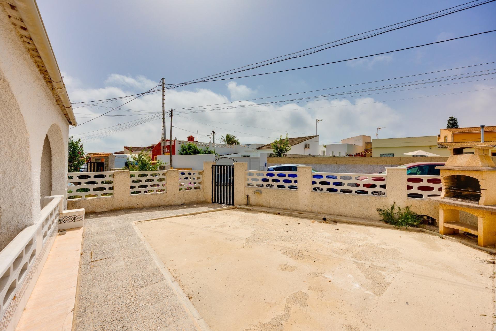 VILLA ADOSADA CON GRAN POTENCIAL | MONTEZENIA – ORIHUELA COS - foto 5