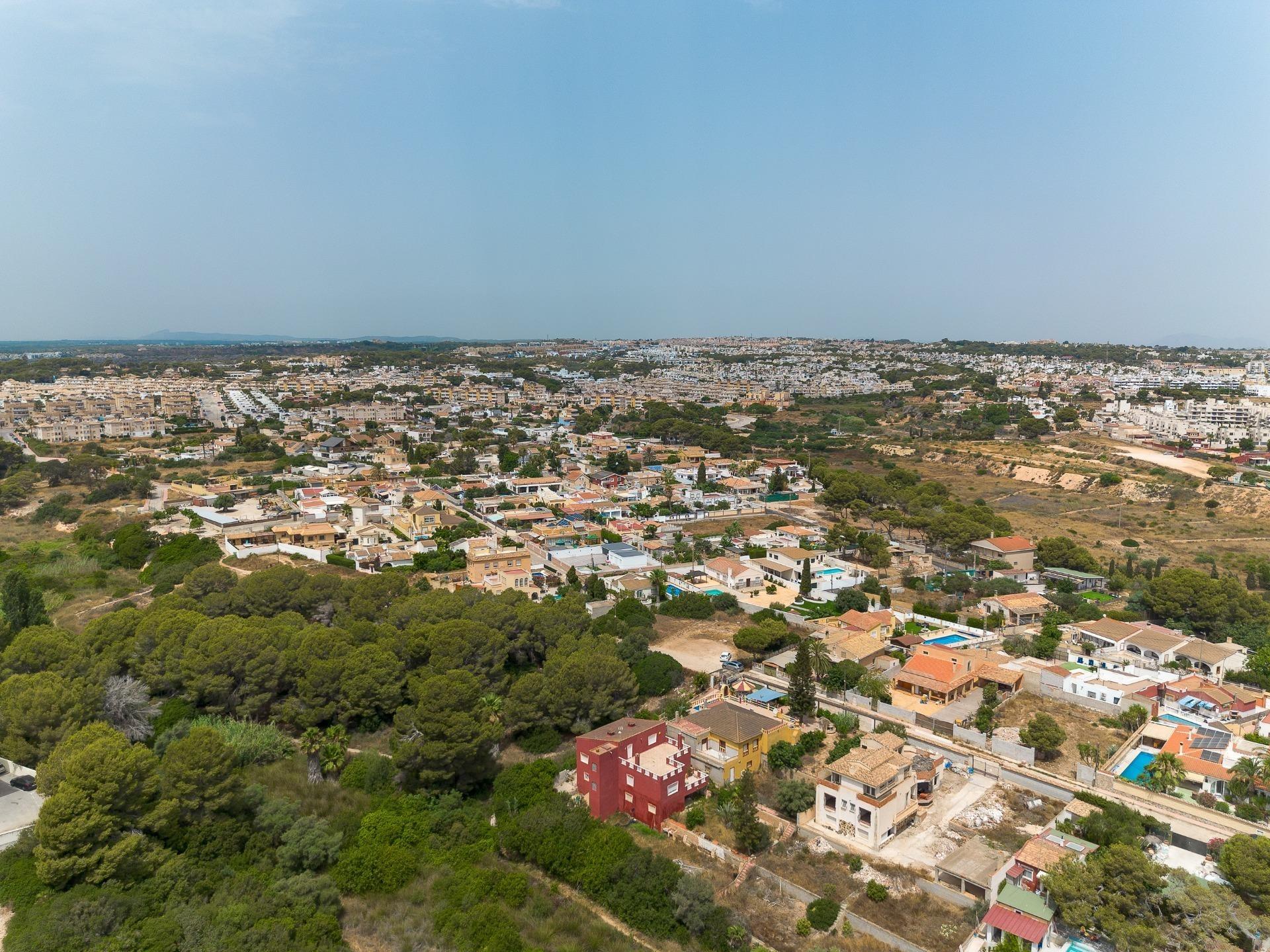 VILLA ADOSADA CON GRAN POTENCIAL | MONTEZENIA – ORIHUELA COS - foto 42