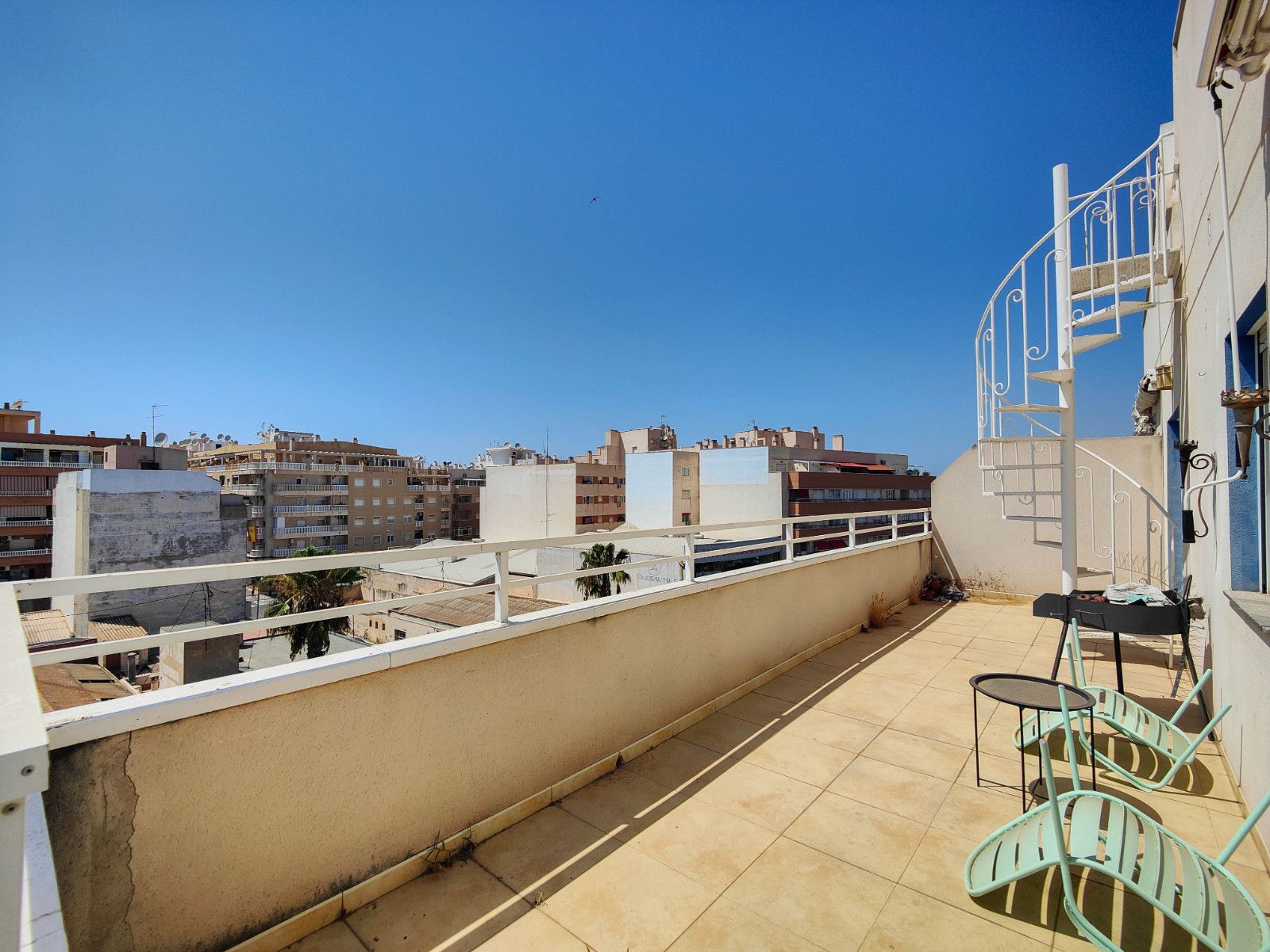 Ático 3 habitaciones 120m² en alquiler - Playa de los locos - foto 5