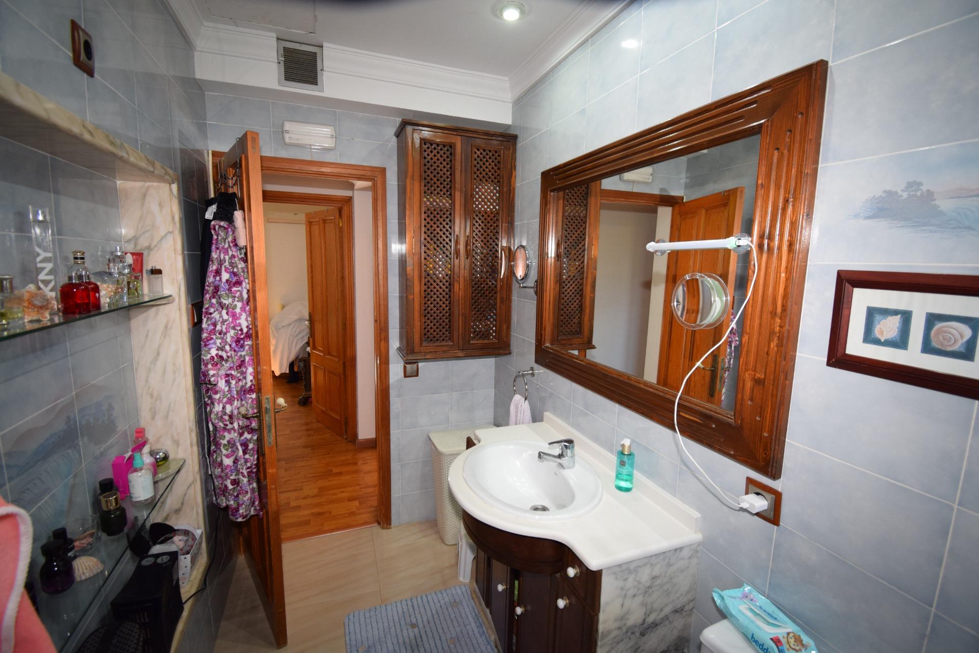 Amplia Villa Mediterránea de 6 Dormitorios en Son Bauló | Es - foto 11