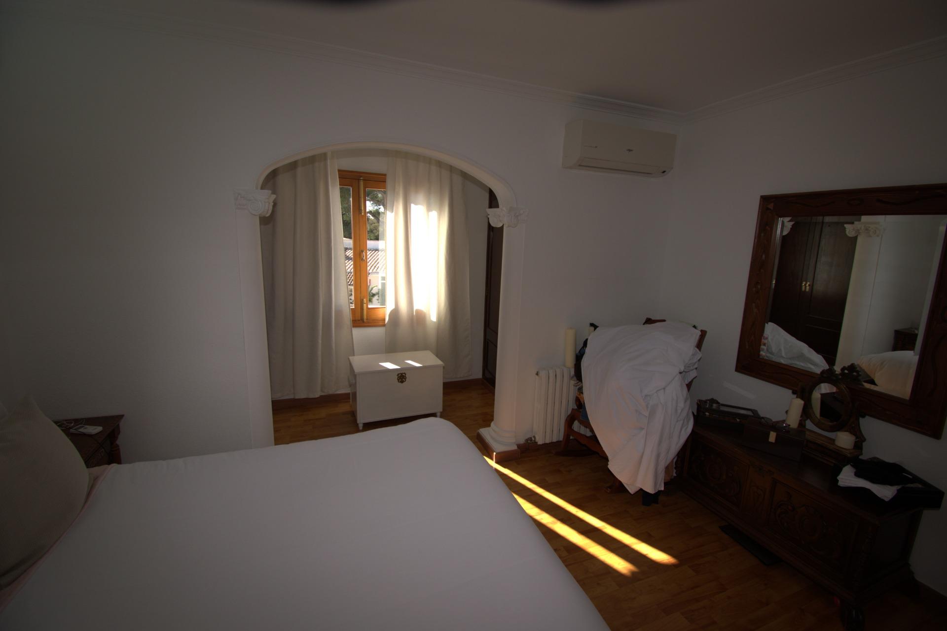Amplia Villa Mediterránea de 6 Dormitorios en Son Bauló | Es - foto 20