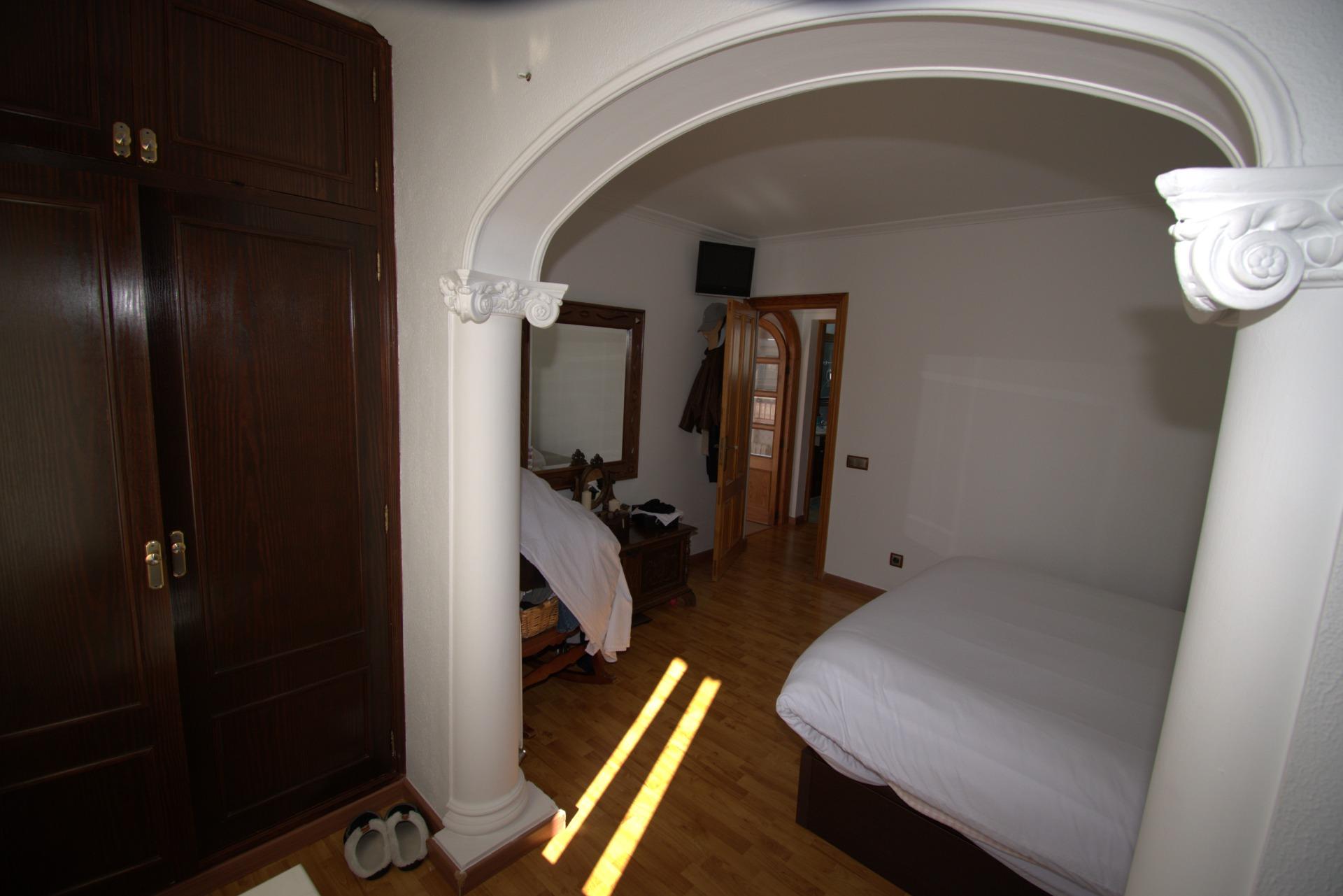 Amplia Villa Mediterránea de 6 Dormitorios en Son Bauló | Es - foto 35