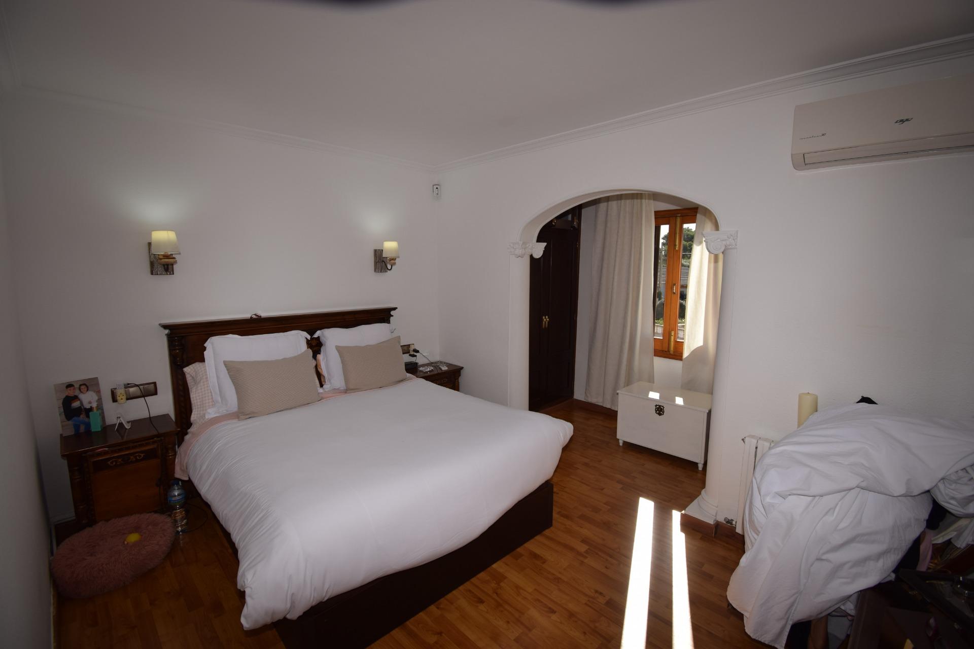 Amplia Villa Mediterránea de 6 Dormitorios en Son Bauló | Es - foto 9