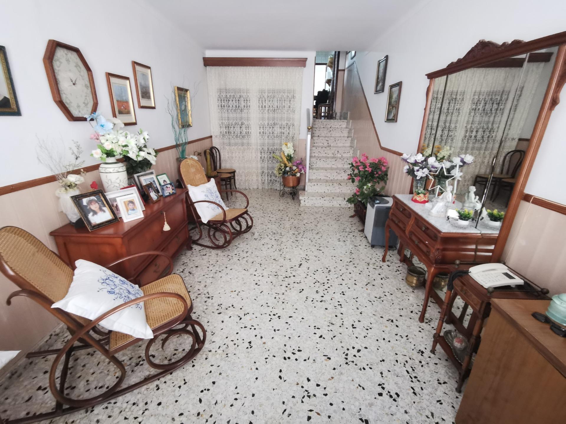 Auténtica casa mallorquina con jardín, amplios garajes y gra - foto 11