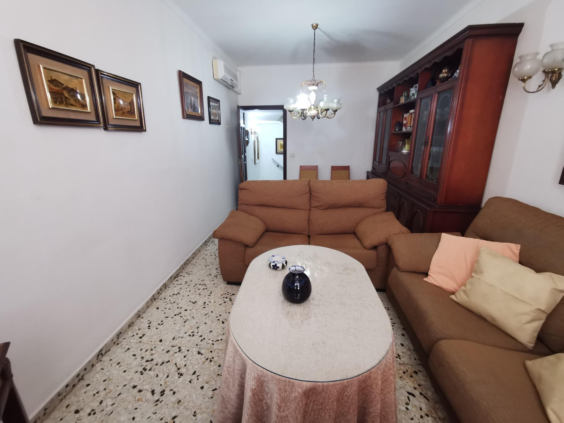 Auténtica casa mallorquina con jardín, amplios garajes y gra - foto 14