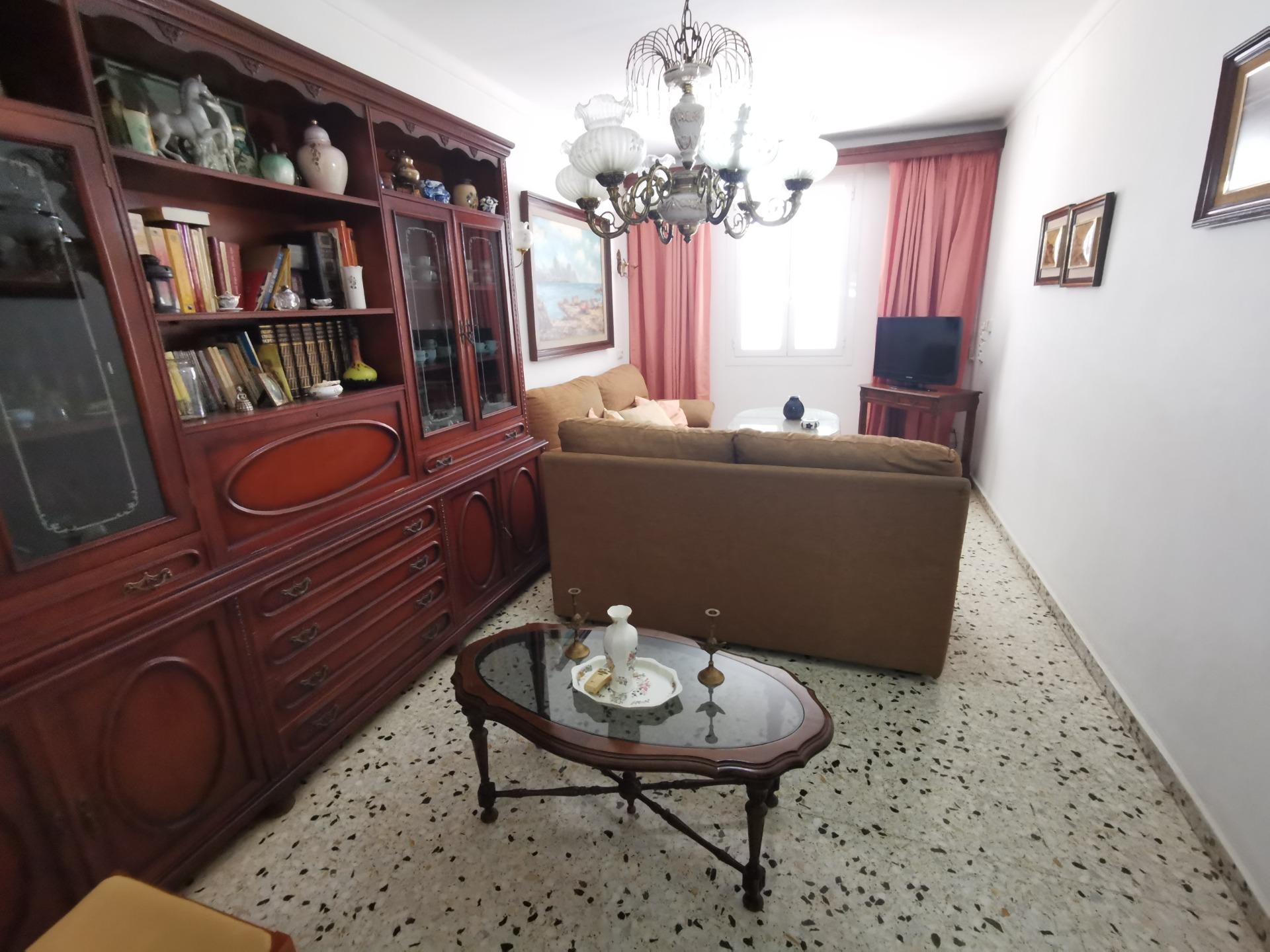Auténtica casa mallorquina con jardín, amplios garajes y gra - foto 15