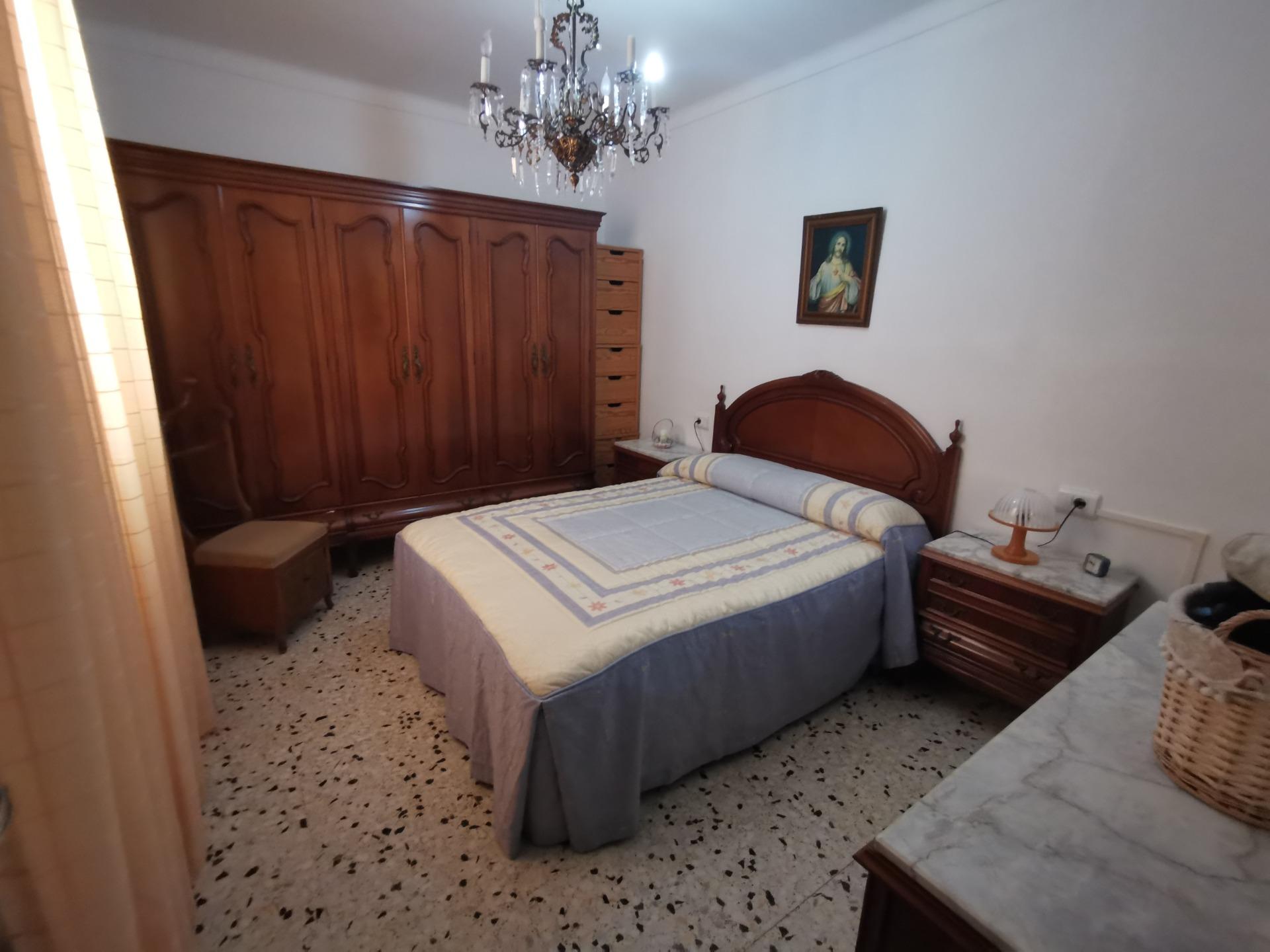 Auténtica casa mallorquina con jardín, amplios garajes y gra - foto 16