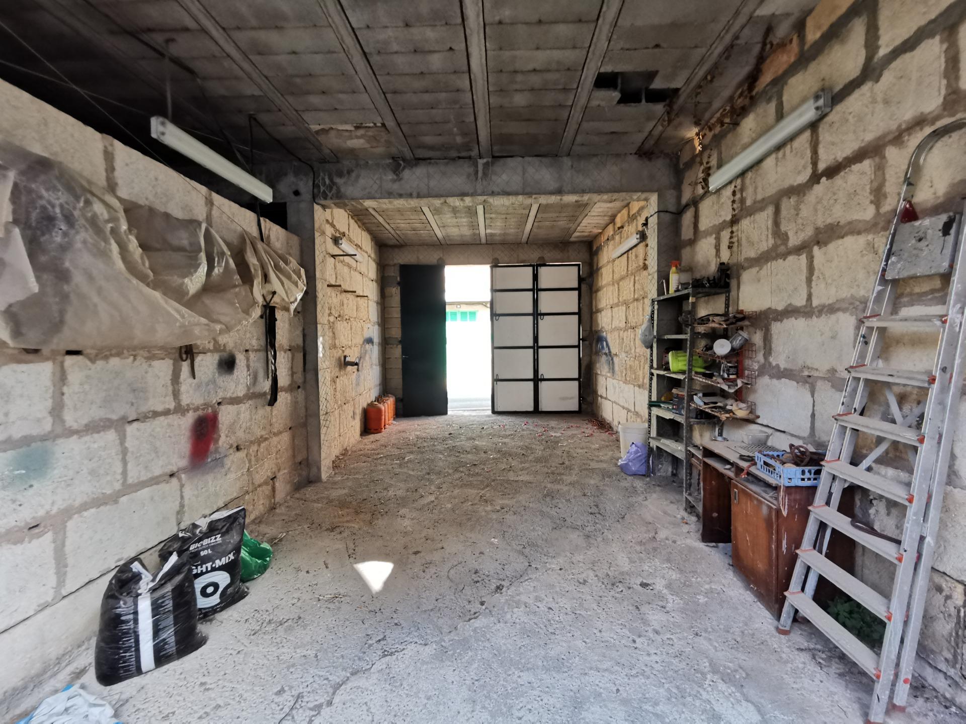 Auténtica casa mallorquina con jardín, amplios garajes y gra - foto 29
