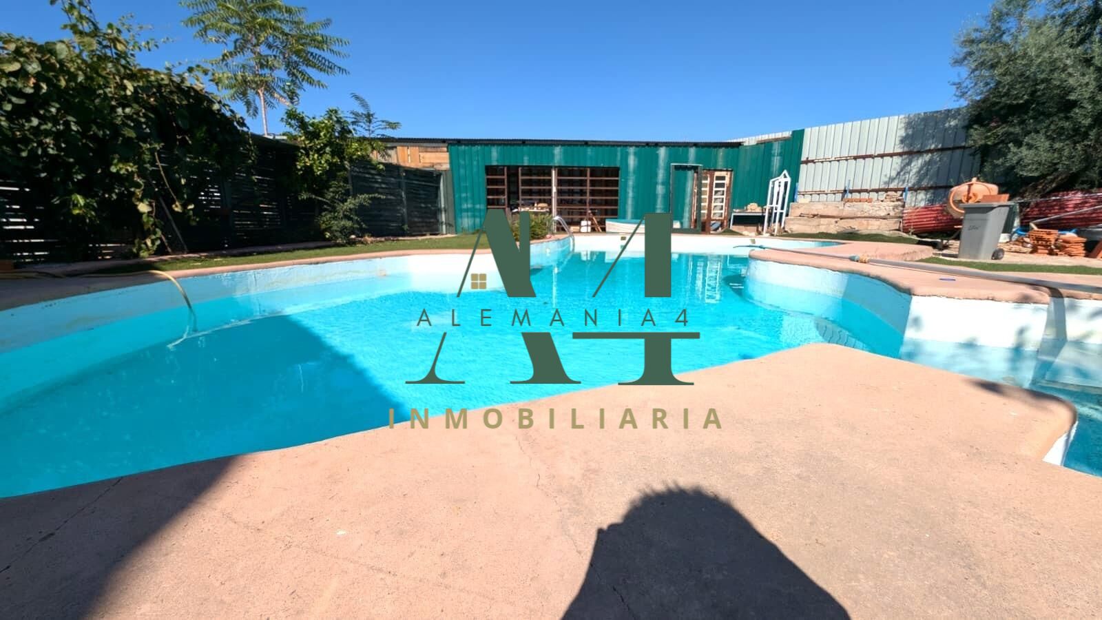 Impresionante Chalet Semireformado en el Corazón de Cáceres  - foto 2