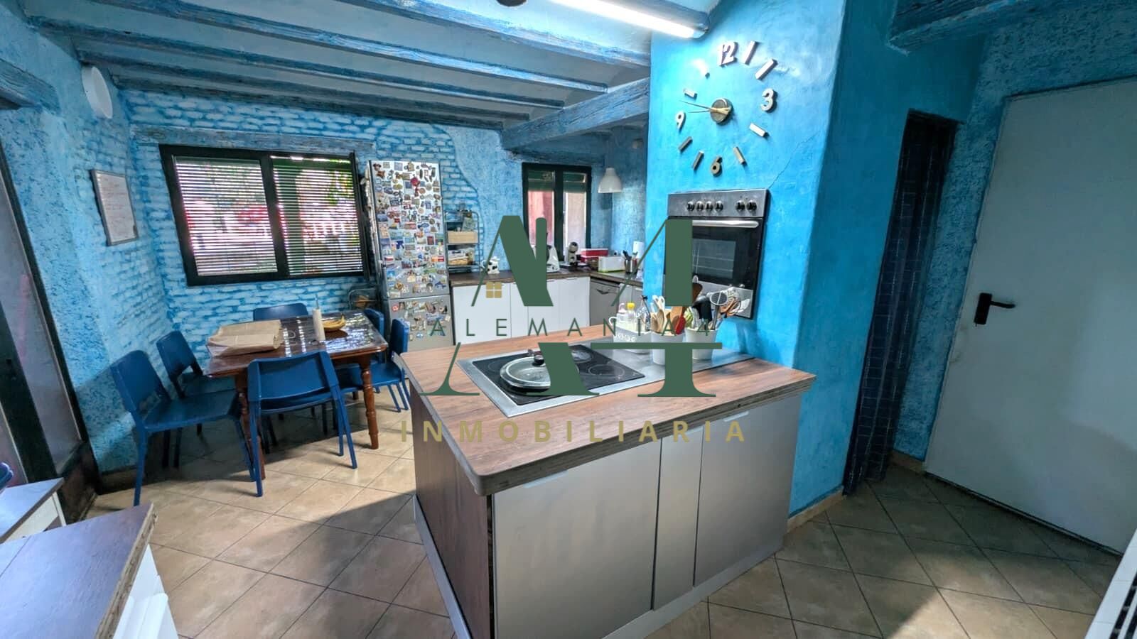 Impresionante Chalet Semireformado en el Corazón de Cáceres  - foto 14