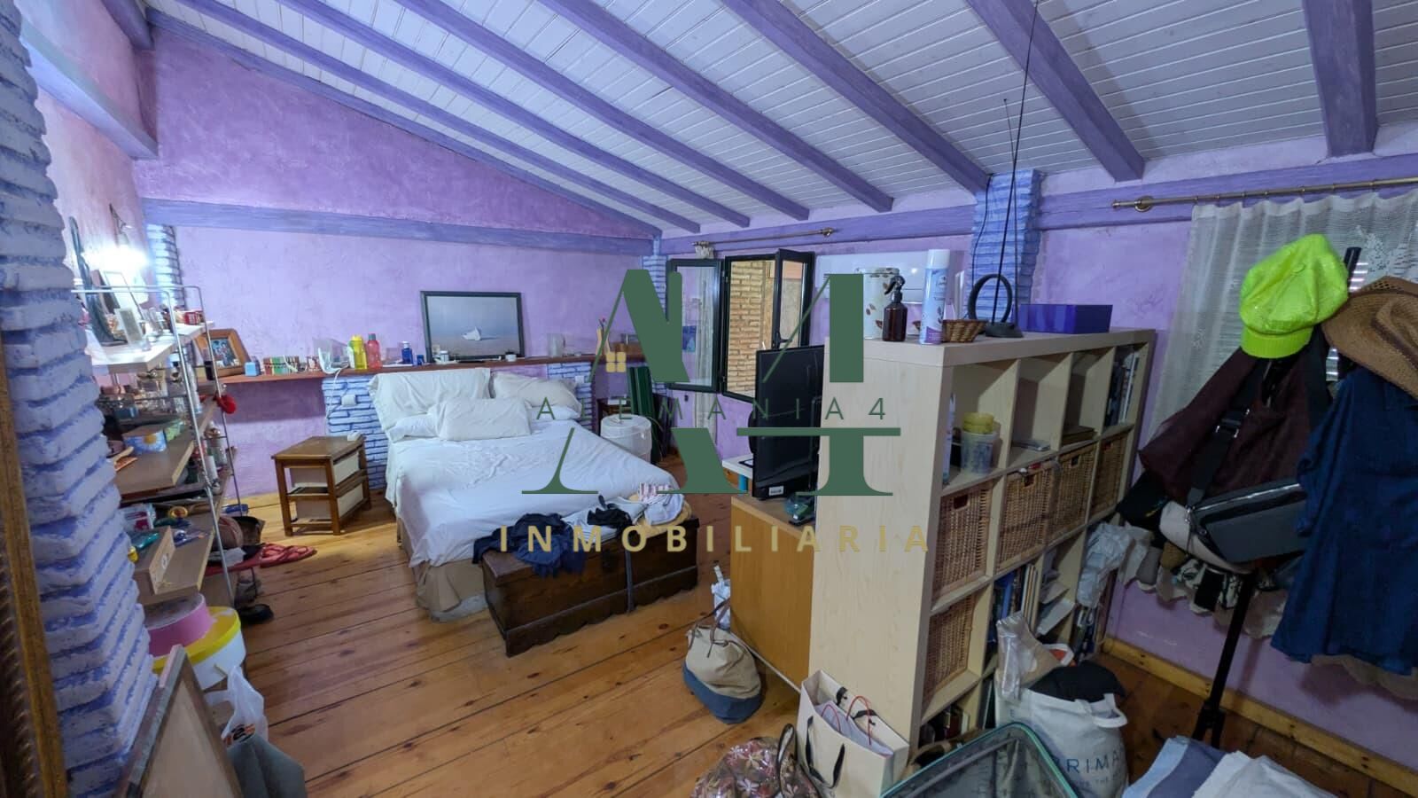 Impresionante Chalet Semireformado en el Corazón de Cáceres  - foto 33