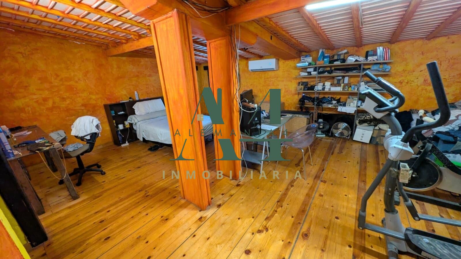 Impresionante Chalet Semireformado en el Corazón de Cáceres  - foto 34