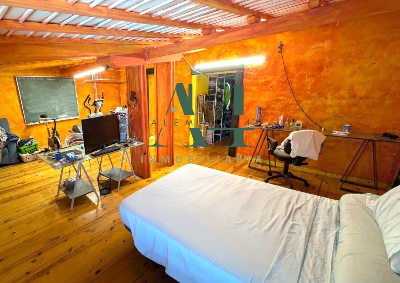 Impresionante Chalet Semireformado en el Corazón de Cáceres  - foto 37