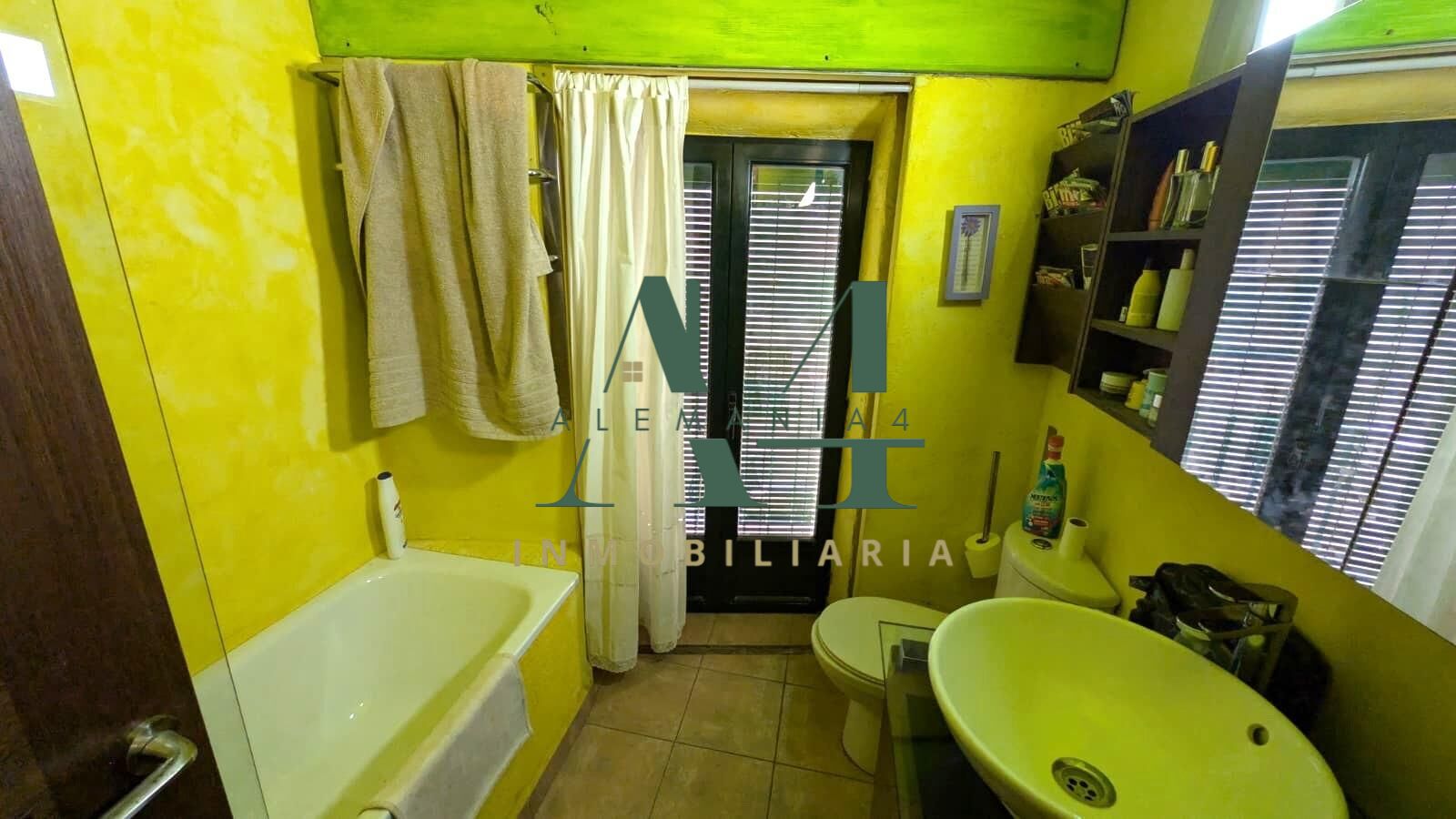 Impresionante Chalet Semireformado en el Corazón de Cáceres  - foto 38
