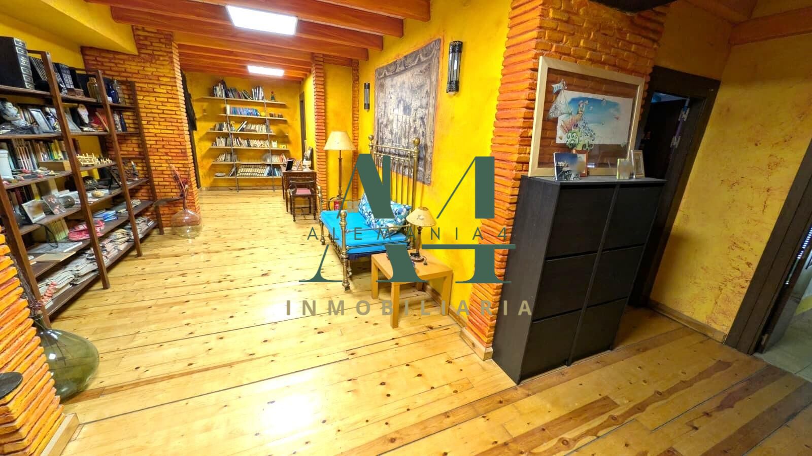 Impresionante Chalet Semireformado en el Corazón de Cáceres  - foto 41
