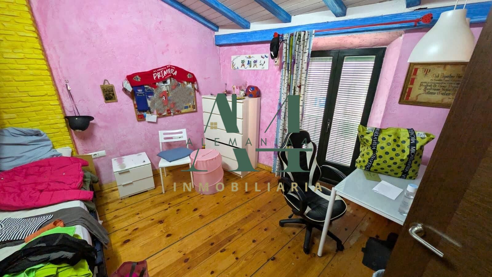 Impresionante Chalet Semireformado en el Corazón de Cáceres  - foto 43