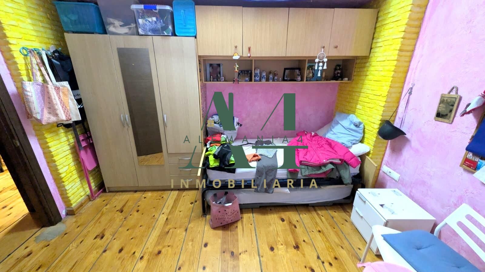 Impresionante Chalet Semireformado en el Corazón de Cáceres  - foto 44