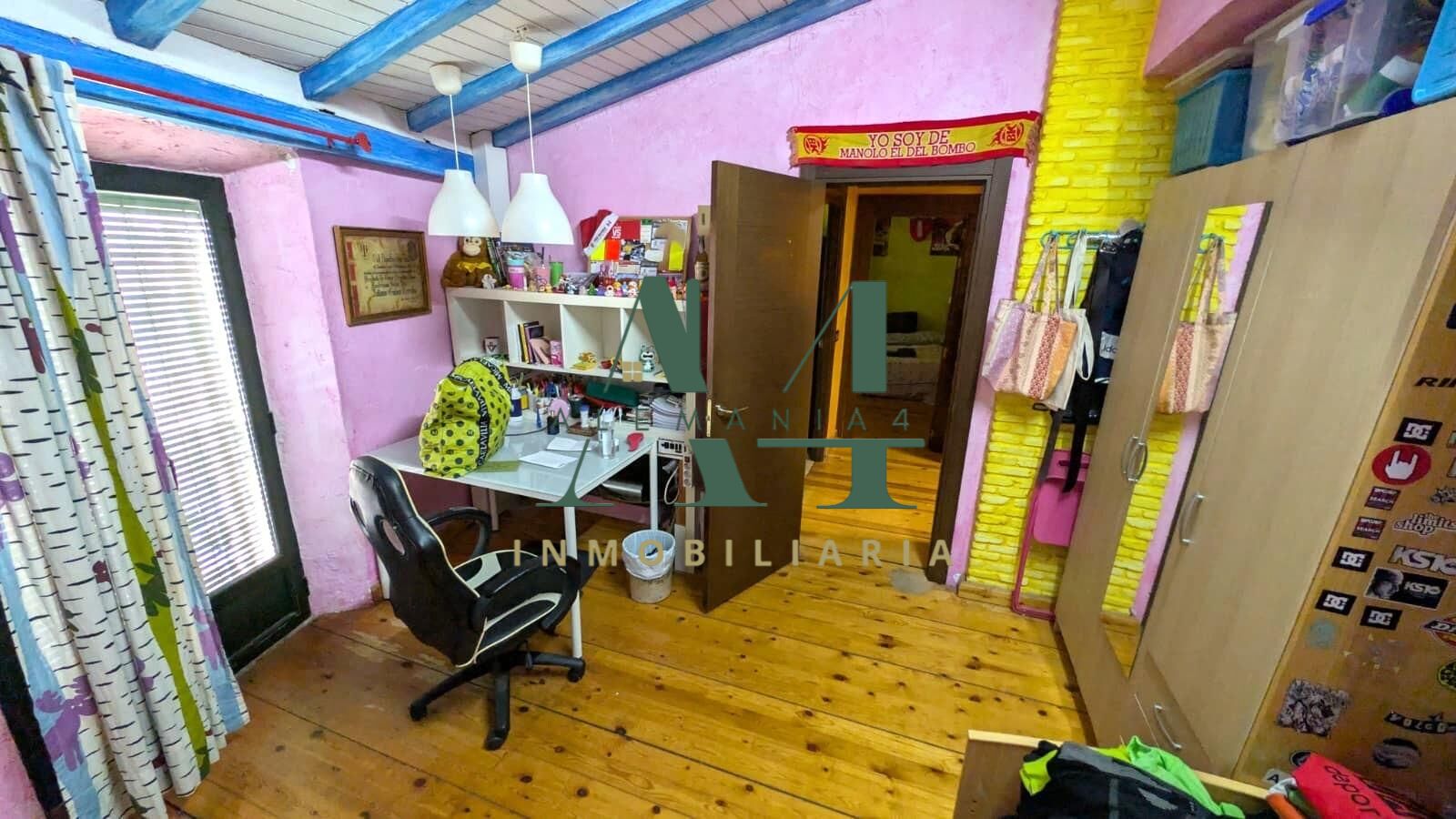 Impresionante Chalet Semireformado en el Corazón de Cáceres  - foto 45