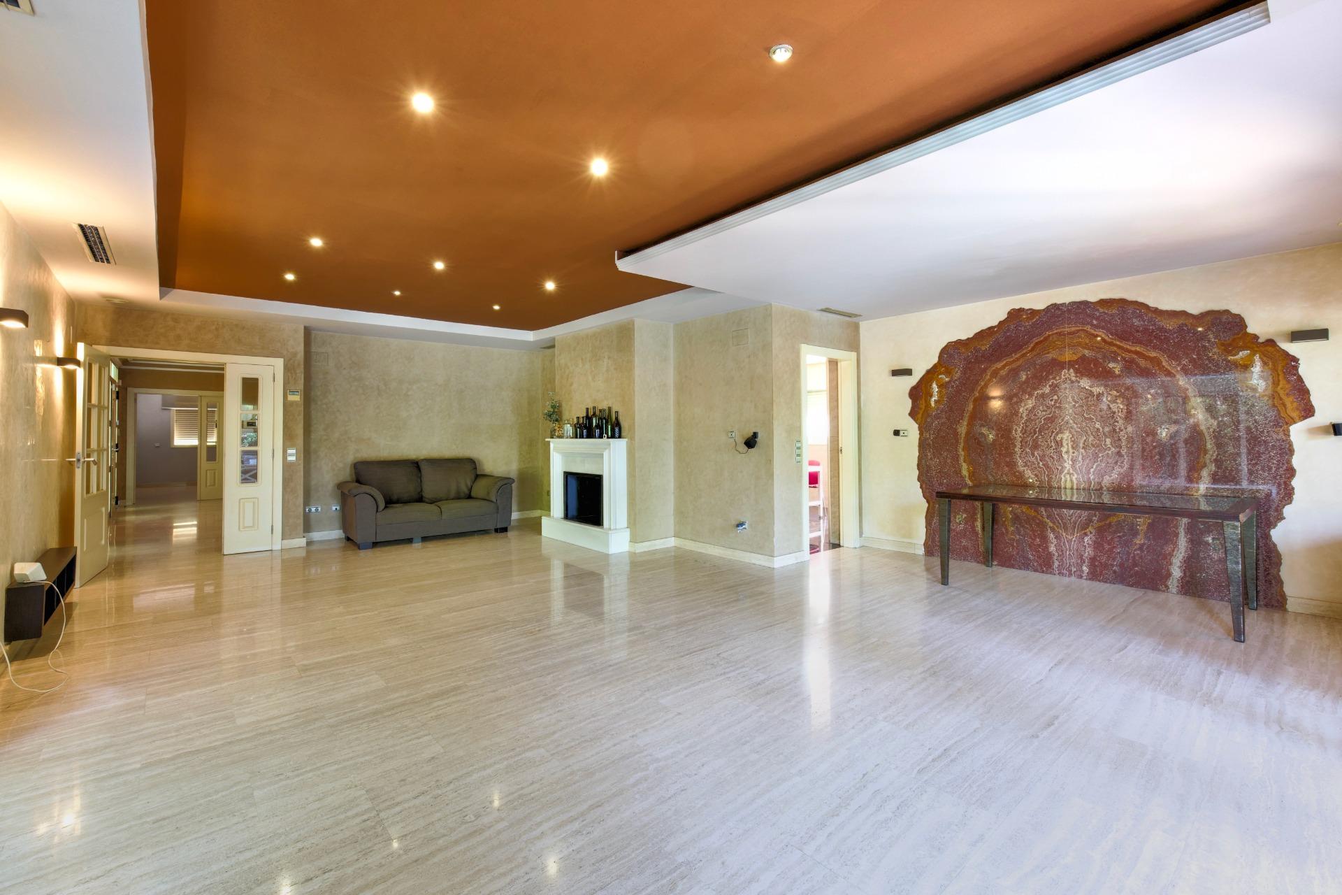 Exclusiva Villa de Autor en Vilafortuny: Arquitectura Patrim - foto 29