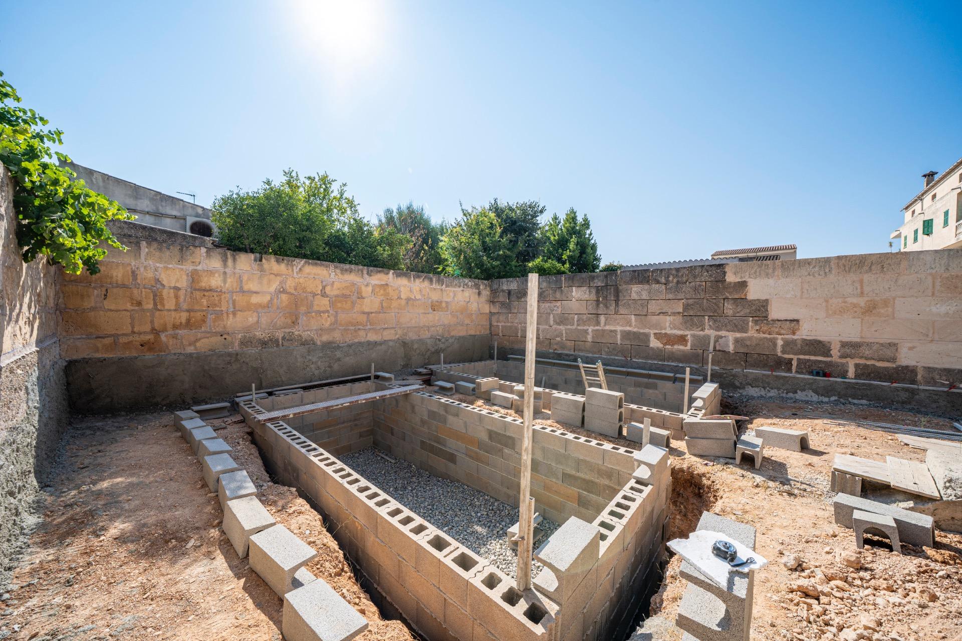 ADOSADO DE OBRA NUEVA CON PISCINA EN VILAFRANCA - foto 12