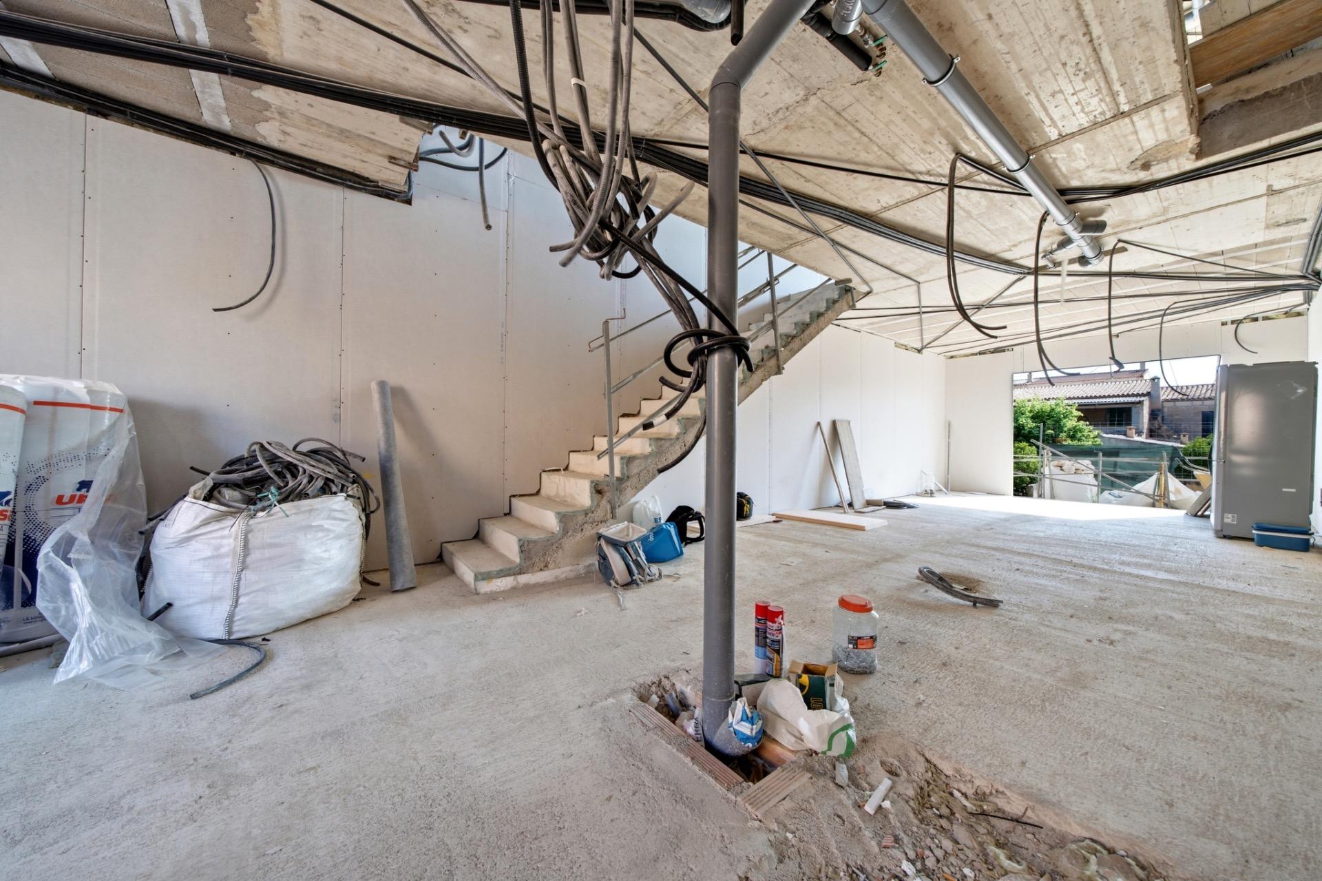 ADOSADO DE OBRA NUEVA CON PISCINA EN VILAFRANCA - foto 15