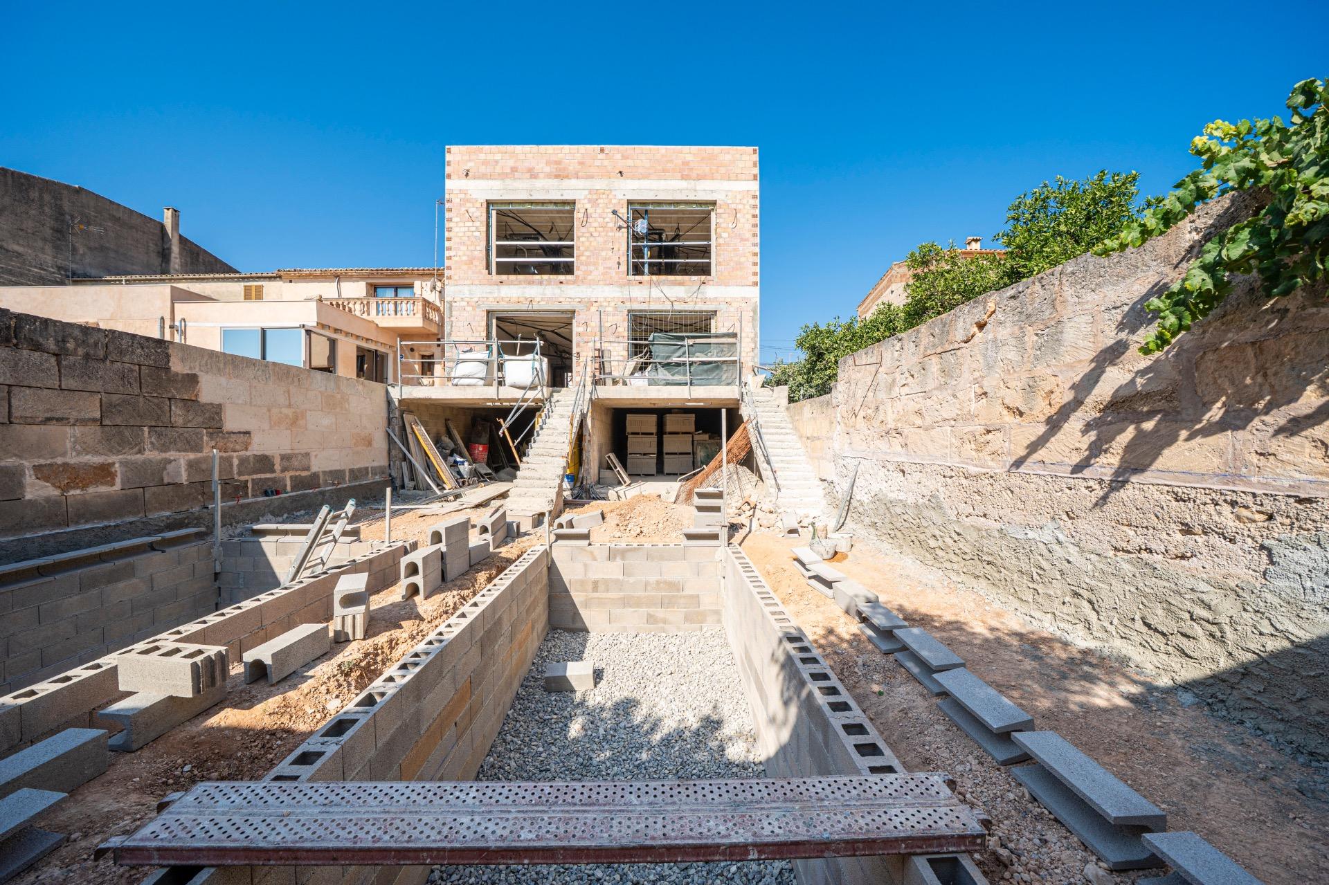 ADOSADO DE OBRA NUEVA CON PISCINA EN VILAFRANCA - foto 10