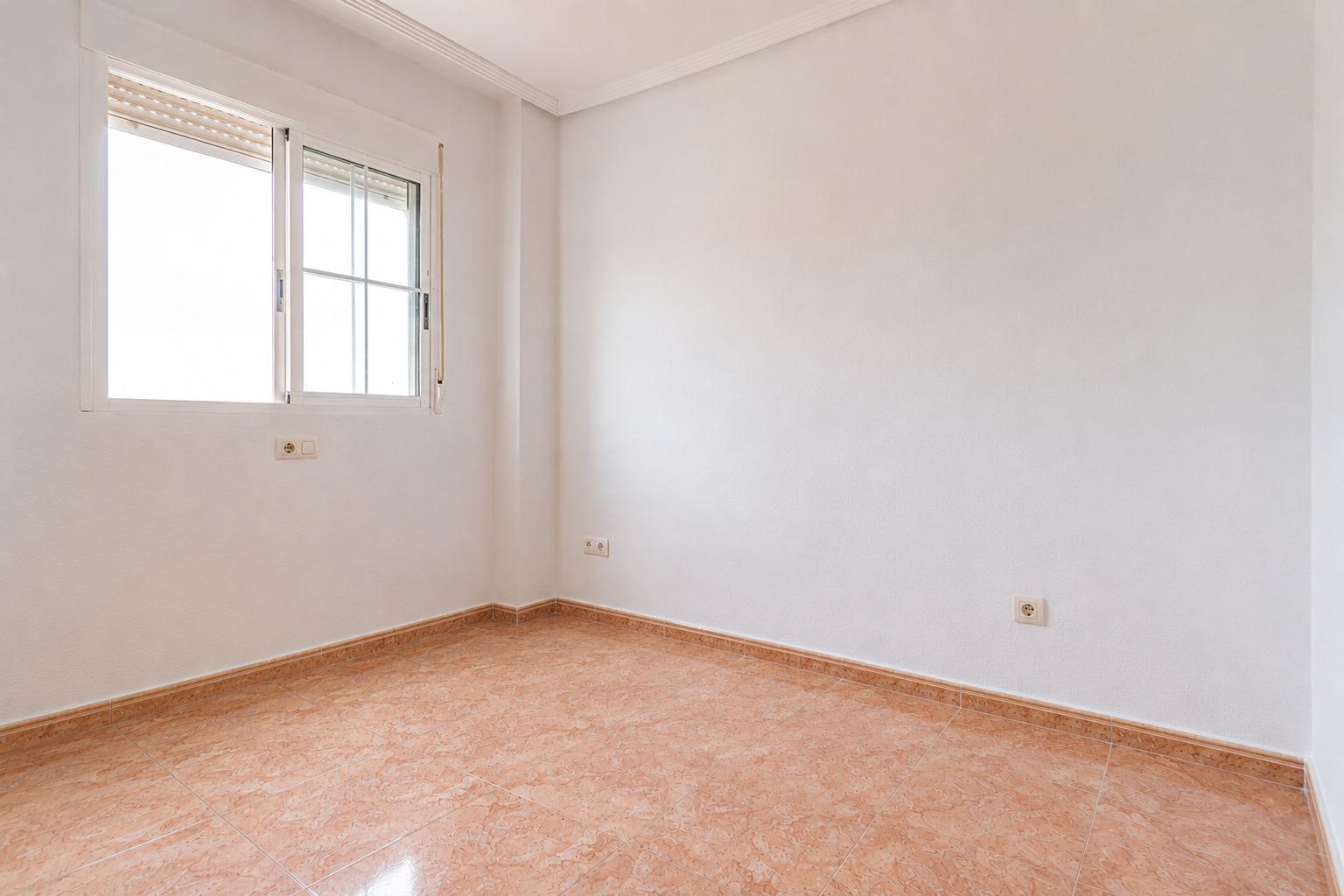Bungalow planta alta de 2 hab con solárium privado y vistas  - foto 13