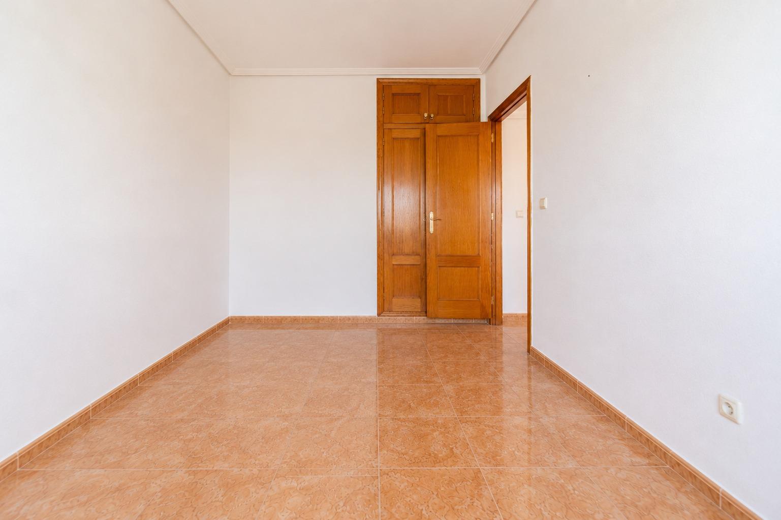 Bungalow planta alta de 2 hab con solárium privado y vistas  - foto 14