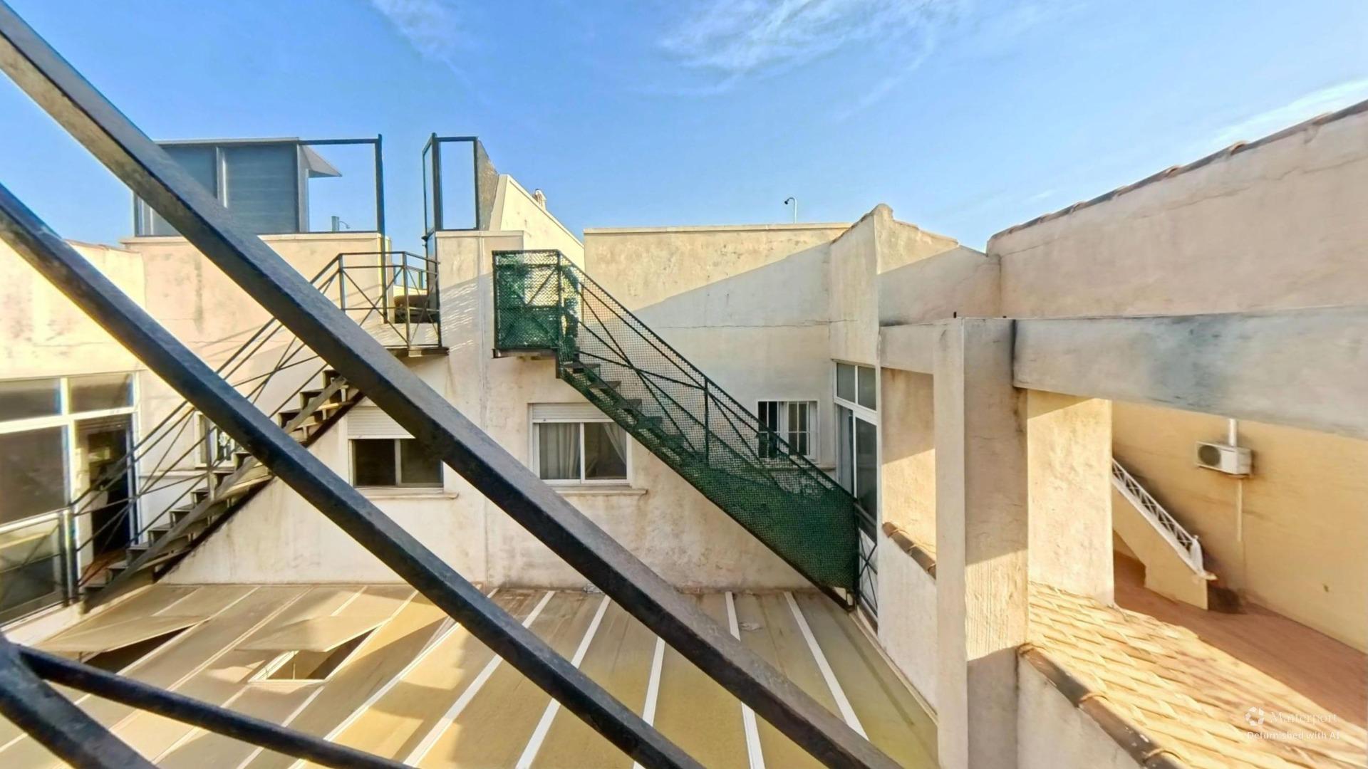 Bungalow planta alta de 2 hab con solárium privado y vistas  - foto 16