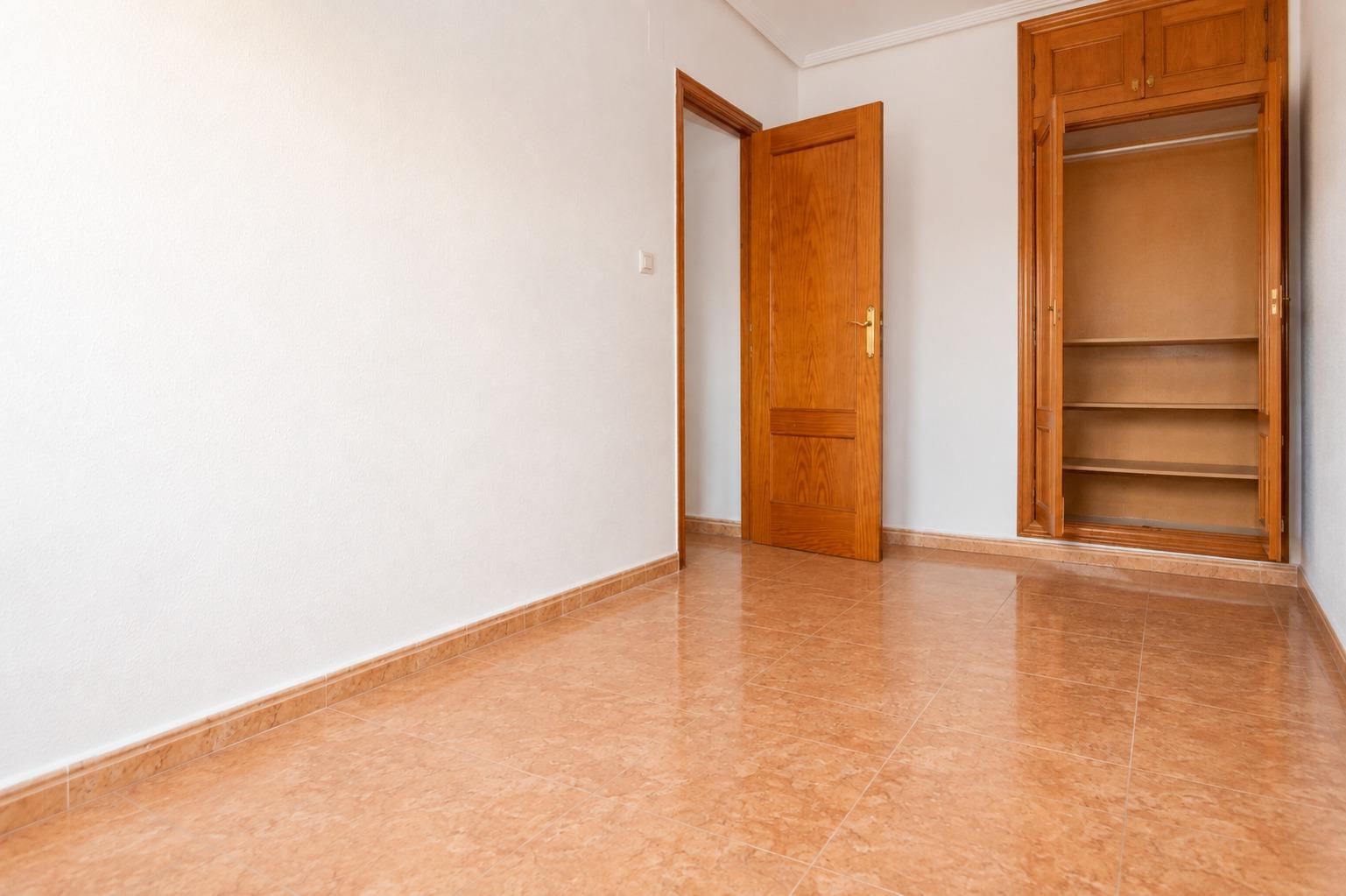Bungalow planta alta de 2 hab con solárium privado y vistas  - foto 9