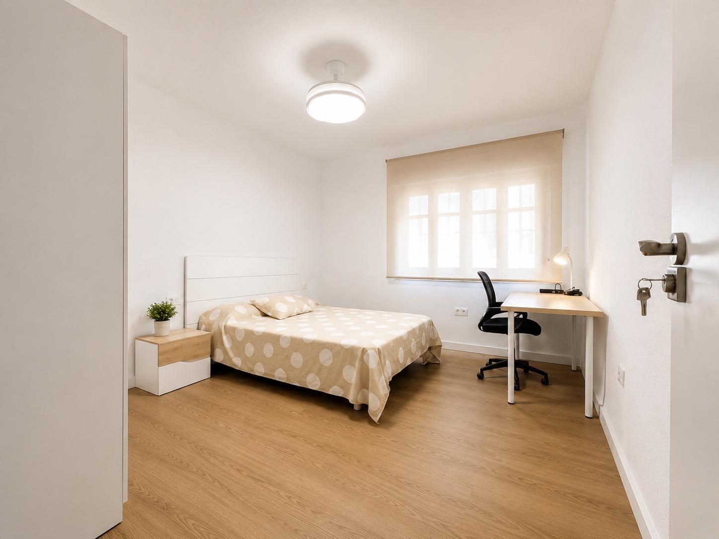 Piso 3 habitaciones 90m² en alquiler - San Antón - foto 2