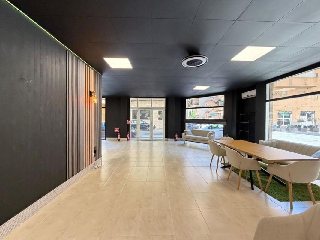 Local comercial 121m² en venta - Estacion de autobuses - foto 11