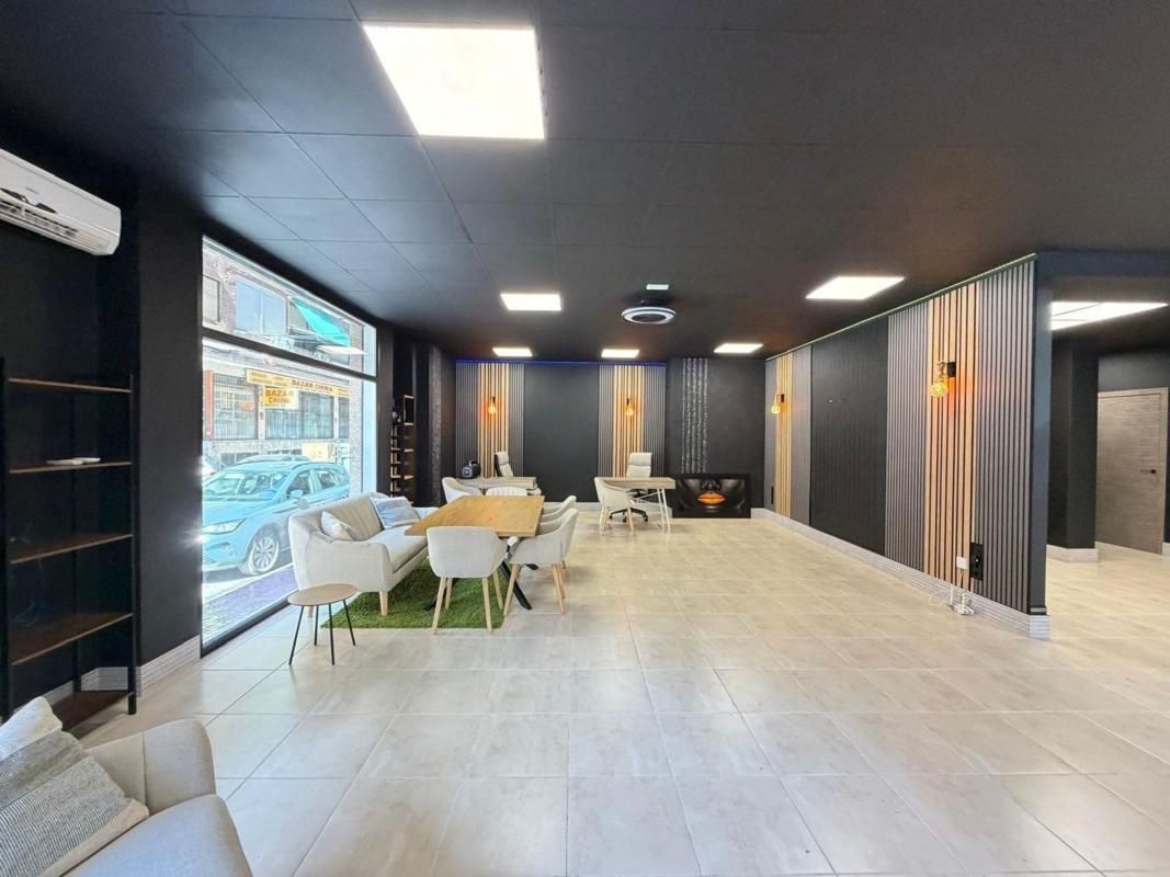 Local comercial 121m² en venta - Estacion de autobuses - foto 3