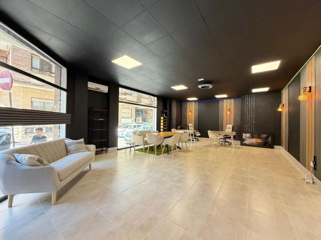 Local comercial 121m² en venta - Estacion de autobuses - foto 4