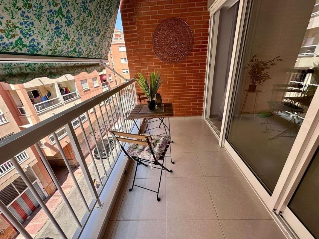 Apartamento 2 habitaciones 65m² en venta - Estacion de autob - foto 4