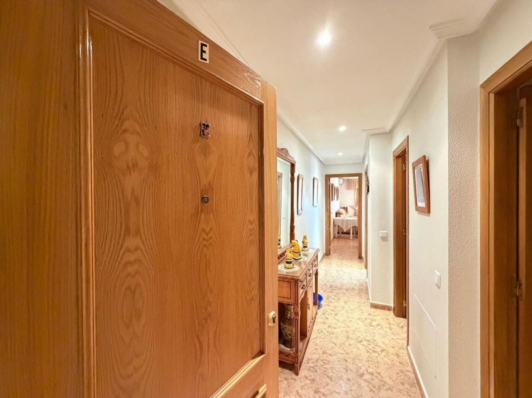 Apartamento 3 habitaciones 79m² en venta - Estacion de autob - foto 3