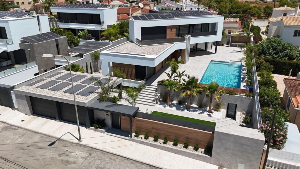 Casa 5 habitaciones 425m² en venta - Centro de la Ciudad Que