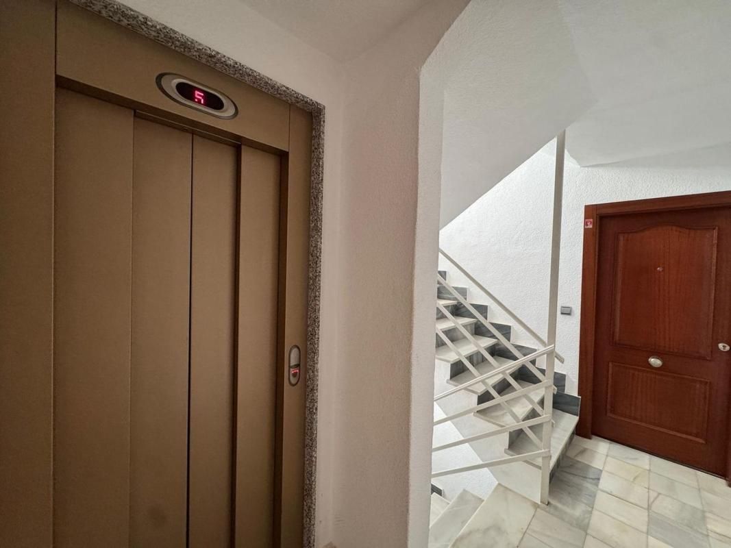Apartamento 3 habitaciones 133m² en venta - Estacion de auto - foto 3