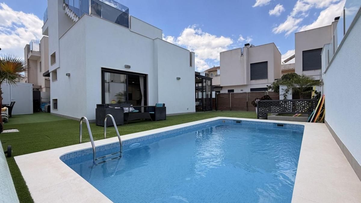 Villa 5 habitaciones 194m² en venta - Aguas Nuevas