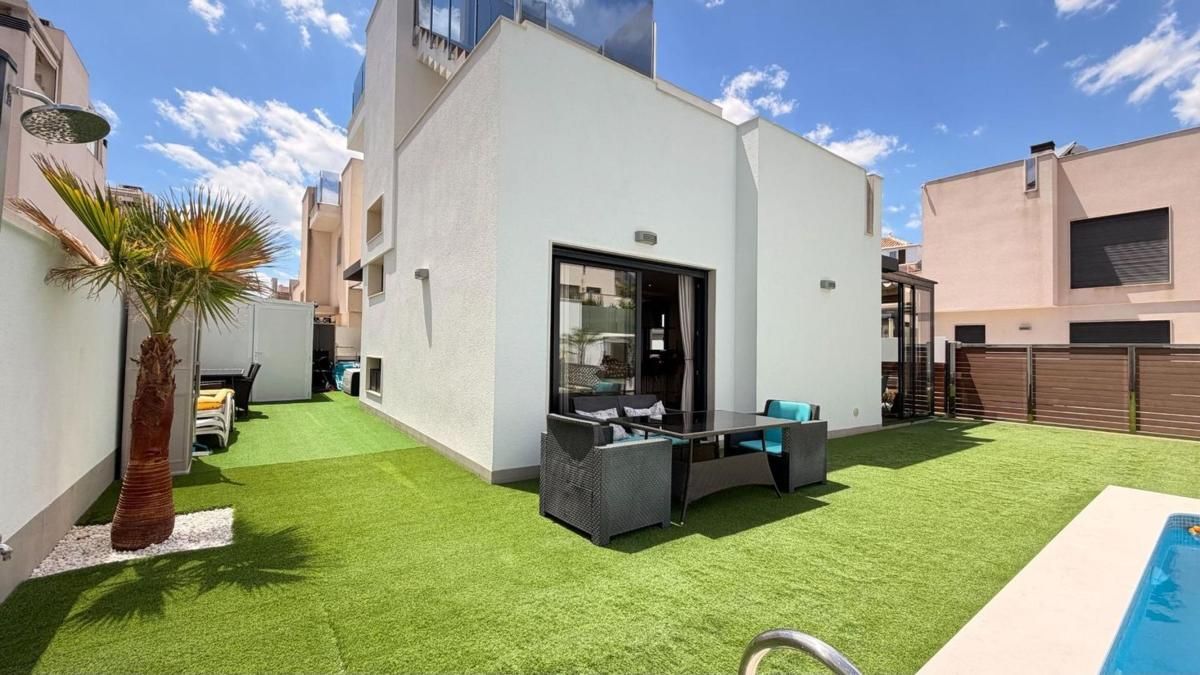 Villa 5 habitaciones 194m² en venta - Aguas Nuevas - foto 2