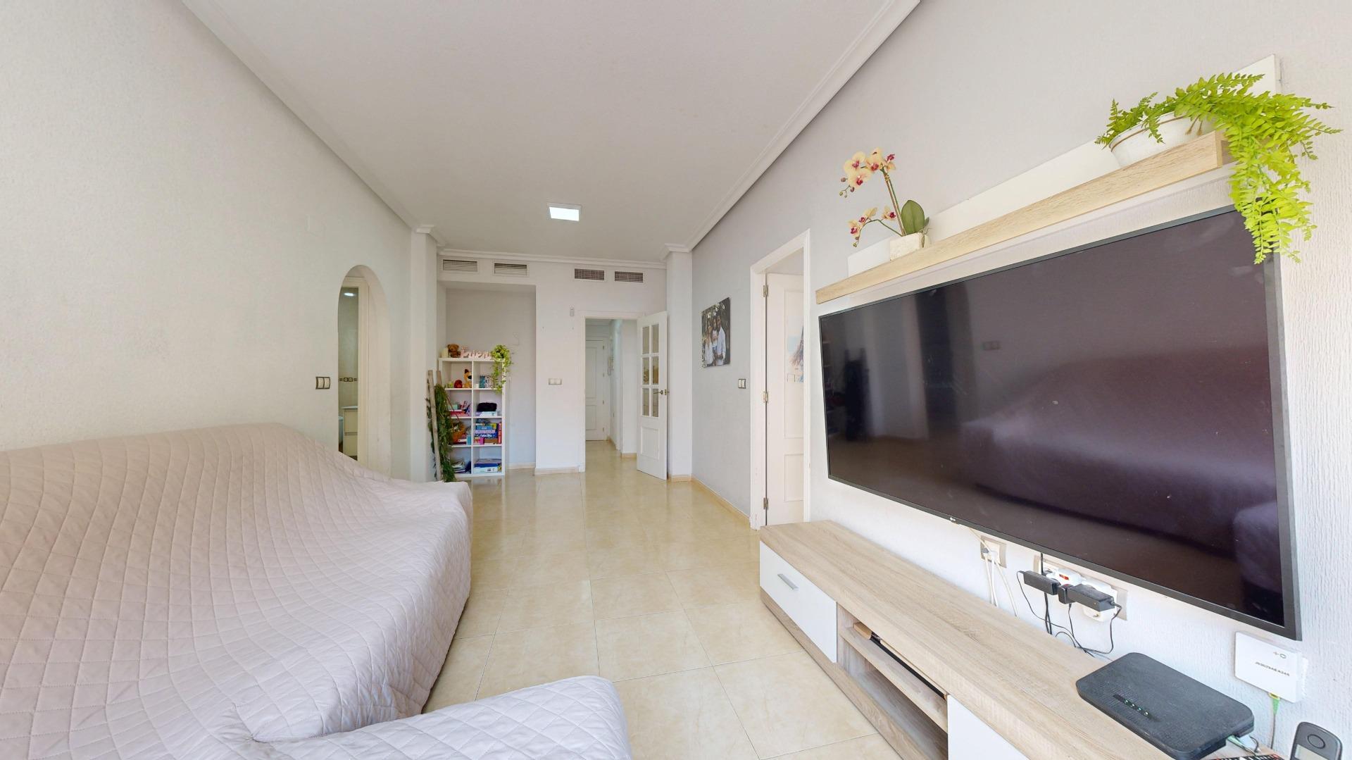 Planta baja de 3 dormitorios con piscina comunitaria y aire  - foto 17